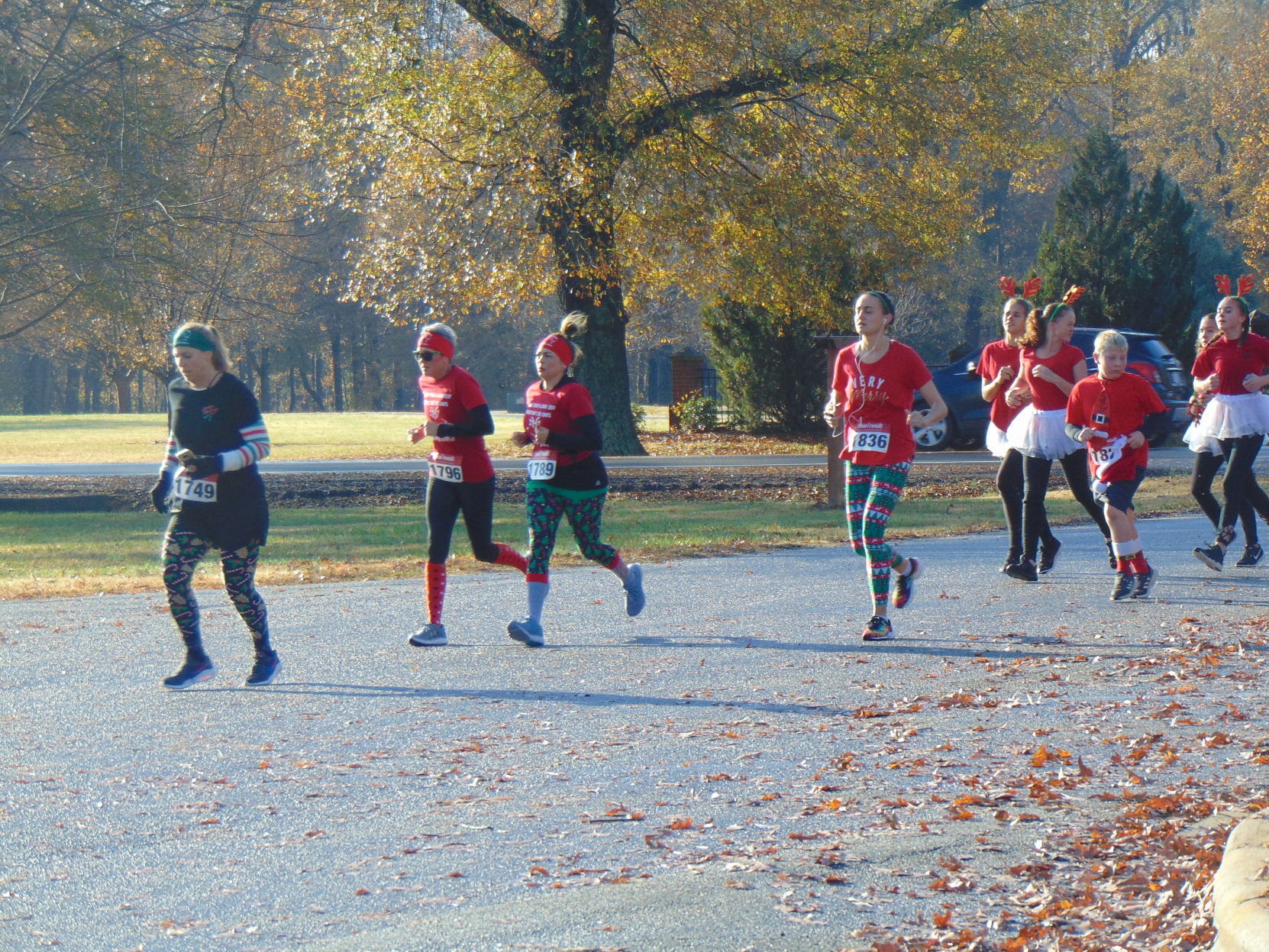 Jingle Run 5K (38).JPG